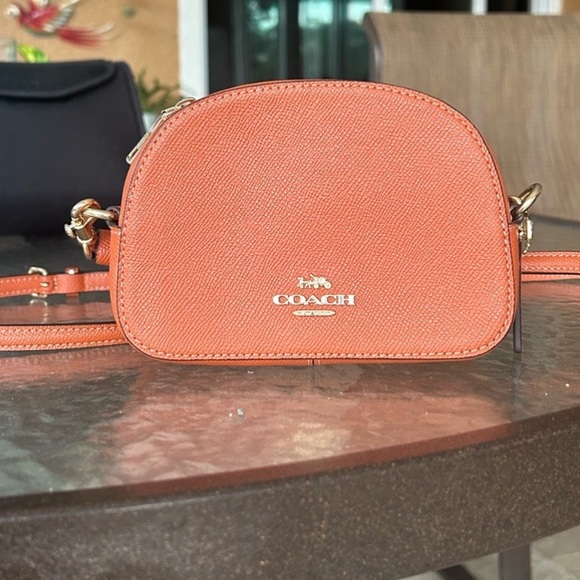 NWOT Authentic Coach Mini Serena
Crossbody Gold Hardware Adjustable Strap - Picture 1 of 8